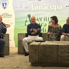 Aperitivo tra gli ulivi