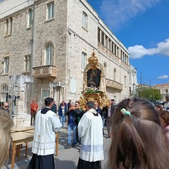 tela restaurata di Maria Santissima delle Grazie