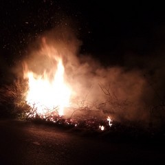 Incendio in via Pertini