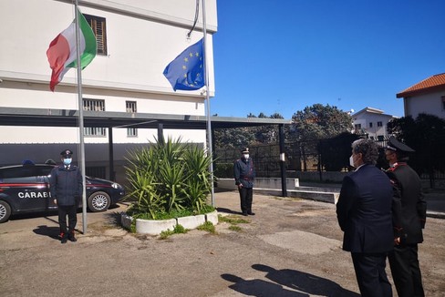 Il cordoglio del sindaco alla caserma dei Carabinieri