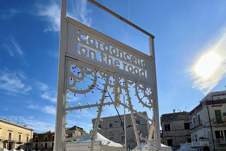 Cardoncello on the road