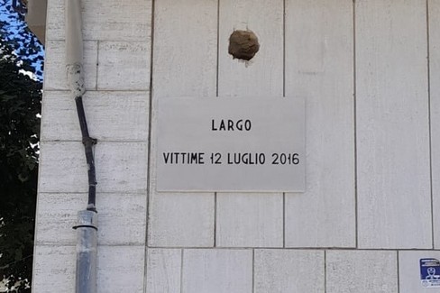 Ripristinata la targa commemorativa dedicata alle vittime del disastro ferroviario a Ruvo