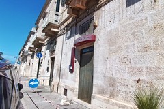 Crolla parte di un balcone in corso Cotugno a Ruvo di Puglia