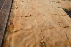 Nove quintali di felicità: il Calzone gigante incorona il Carnevale ruvese