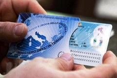 Carta d'identità elettronica, come prenotare l'emissione del documento