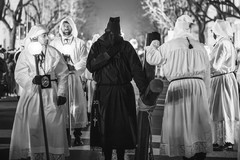 "Dove vanno i Santi?": la mostra fotografica diffusa sui cortei della Settimana Santa a Ruvo
