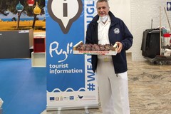 Il fiorone di Ruvo per i croceristi arrivati nel porto di Bari. LE FOTO