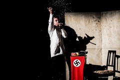 Giornata della Memoria, al Teatro di Ruvo, in scena "Hitler nelle vite degli altri"