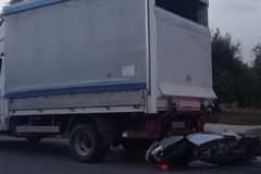 Incidente tra moto e autocarro sulla provinciale per Corato