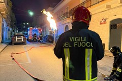 Fiamme dalla bombola del gas: scoppia incendio, un uomo ustionato
