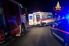 Si cosparge di benzina, poi si dà fuoco: salvato da un passante e dai Vigili del Fuoco