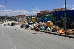 Caos in città: Prima domenica senza ritiro della spazzatura
