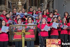 “Restate qui”: quando il canto diventa veglia dell’anima – LE FOTO