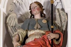 San Raffaele, l’angelo che guarisce: la Parrocchia di San Michele Arcangelo rinnova un’antica memoria di fede