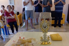 La devozione entra in RSA: la festa di San Rocco commuove gli ospiti della “MM Spada” di Ruvo di Puglia