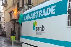 Al via il lavaggio del basolato nel centro storico di Ruvo. Spinelli: «Rispettiamo i luoghi che viviamo»