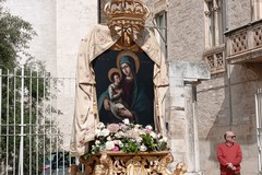 Ruvo di Puglia riabbraccia la tela restaurata di Maria Santissima delle Grazie – LE FOTO