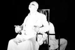 Una stanza bianca nel Teatro comunale di Ruvo: è “Al Presente” di Danio Manfredini