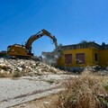 Verso il nuovo polo scolastico per l'infanzia a Ruvo di Puglia: al via le demolizioni