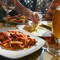 Zona bianca e avvio dei matrimoni, +20% di fatturato per la ristorazione in Puglia