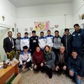 I ragazzi di Futsal Byre Ruvo donano generi alimentari a Emporio Legàmi