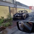 Incendio nel complesso Scardigno, le fiamme distruggono un'Audi Q5