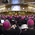 La Conferenza Episcopale Italiana s'infuria: «Nuovo decreto compromette libertà di culto»