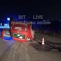 Perde il controllo dell'auto e si ribalta, ferito il conducente