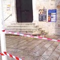 Gasolio cosparso sul sagrato della chiesa di San Rocco, lo sdegno di cittadini e politica per l'atto vandalico