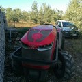 Trovato nelle campagne di Ruvo di Puglia un trattore rubato a Bisceglie