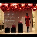 "Apriti Cuore", per San Valentino un concorso per la più bella vetrina