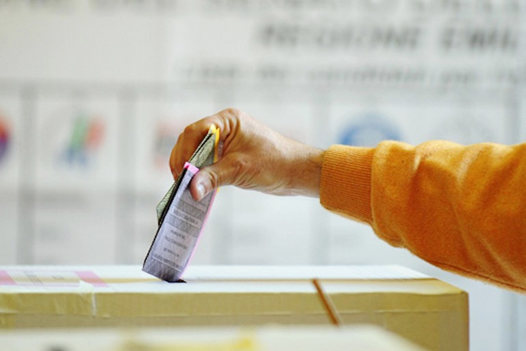 Elezioni politiche, oggi urne aperte dalle 7 alle 23: guida al voto