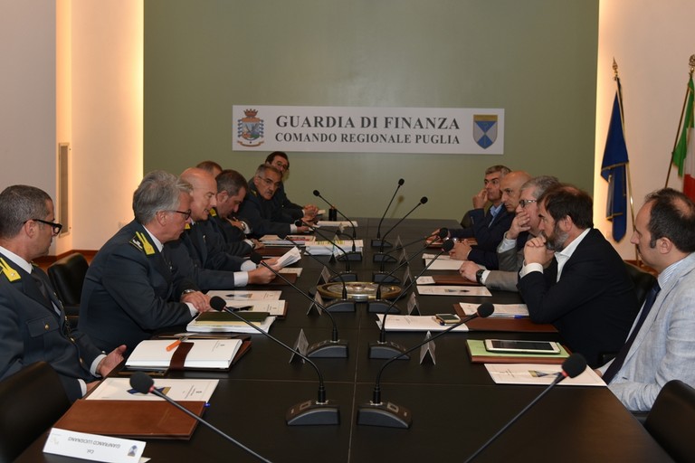 La firma dell'accordo tra Guardia di Finanza, Agenzia delle Entrate e i Comuni