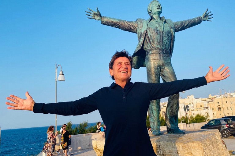 Gianni Morandi a Polignano