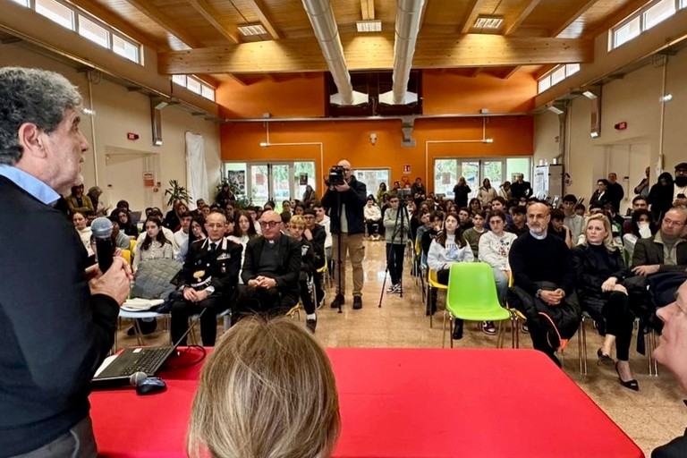 Intitolato plesso verde a Don Tonino Bello