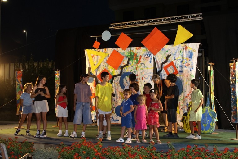 I bambini danno vita al mondo di Kandinsky. <span>Foto Domenico Amenduni</span>
