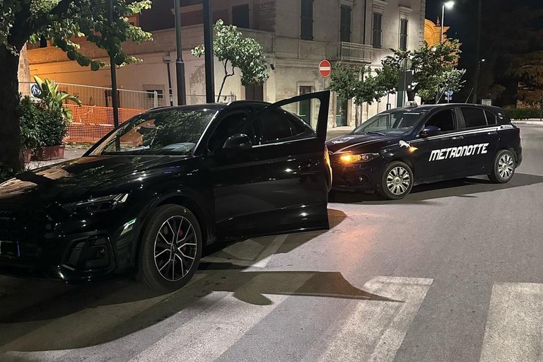Tentano il furto di un'Audi Q5, ma arriva la Metronotte. Ladri in fuga