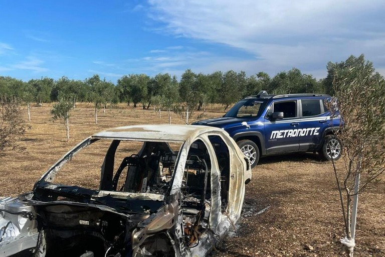 L'auto ritrovata in località Sant'Eugenio