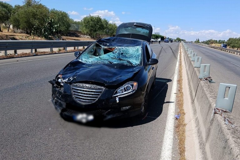 L'auto coinvolta nell'incidente a Terlizzi