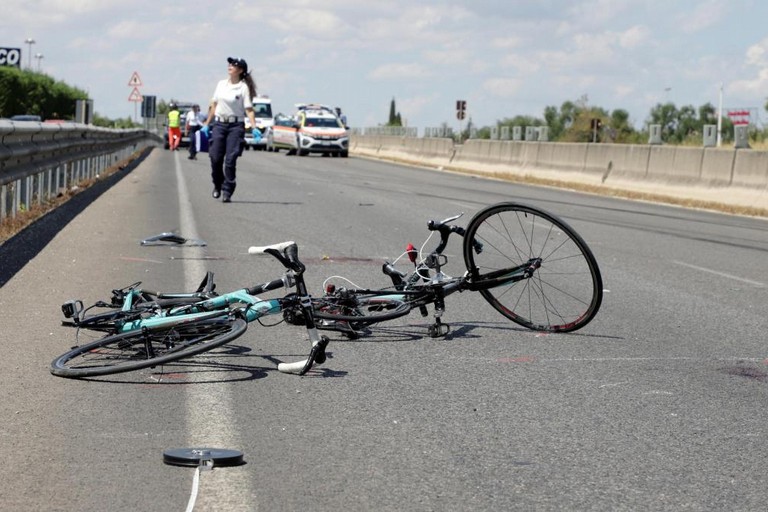 Ciclisti morti a Terlizzi, disposte le autopsie. L'investitore: «Sono devastato»