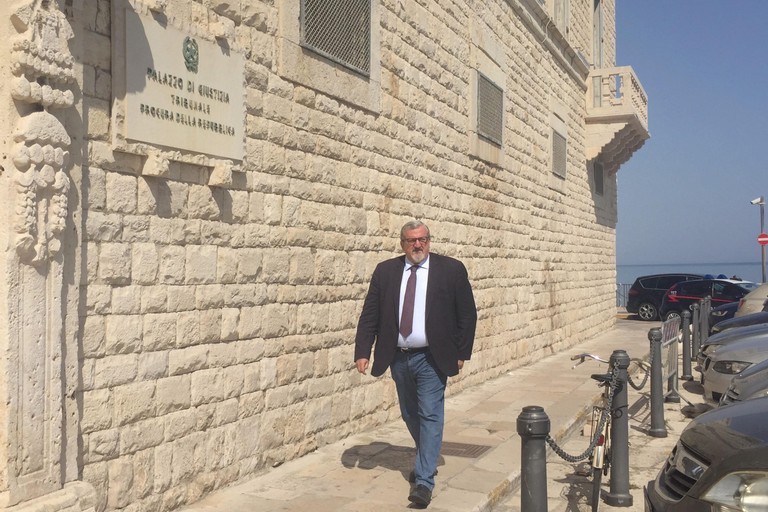 Emiliano in Procura a Trani