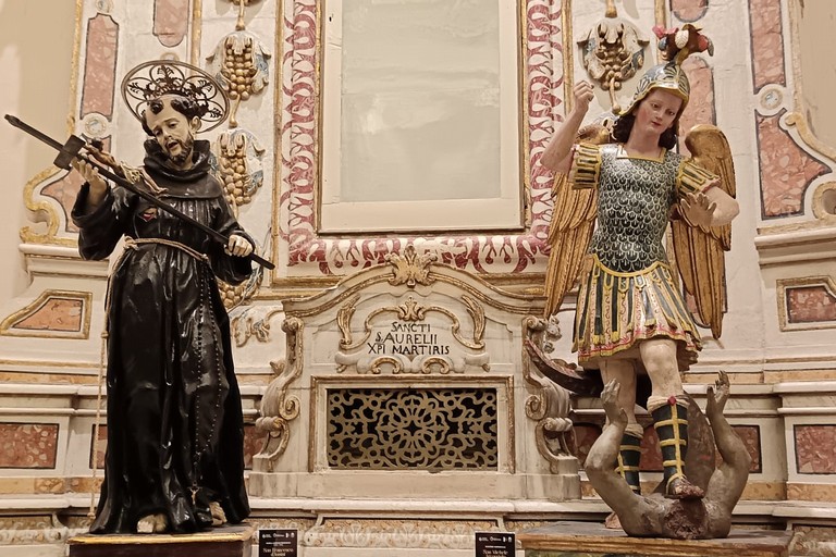 Mostra nella chiesa di Sant'Angelo. <span>Foto Teresa Fiore</span>