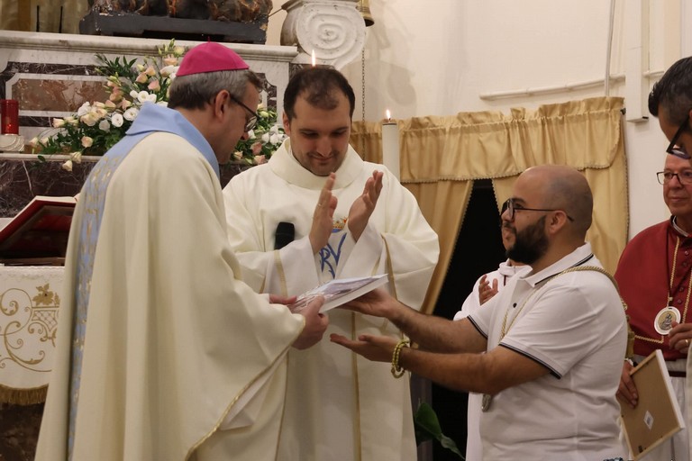 La prima visita del Vescovo Basile al Carmine. <span>Foto Domenico Amenduni</span>